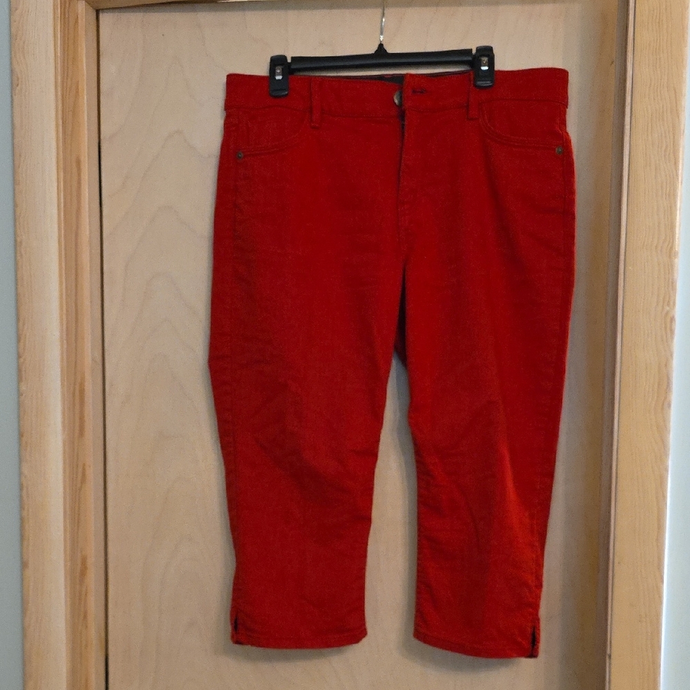 Liz Claiborne Cherry Red Capris